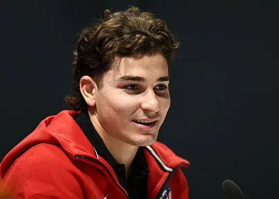 بارسا با انتشار عکسی جنجالی؛ آیا خولیان آلوارز به تیم پیوست؟