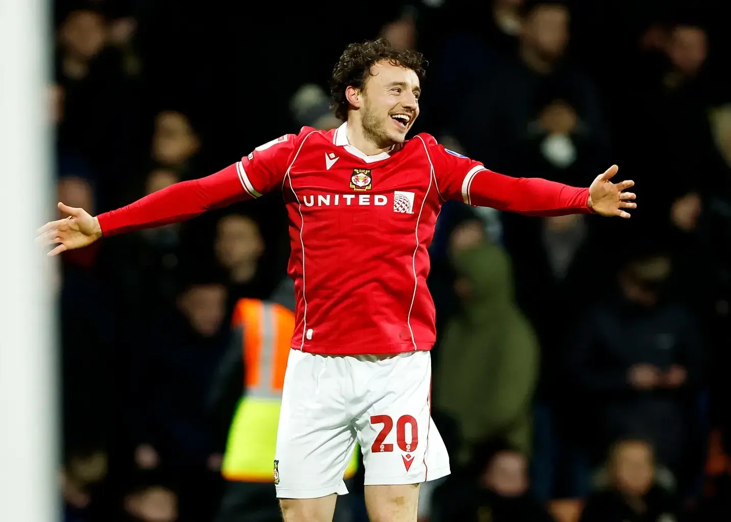 پدر و مادرم نگذاشتند از فوتبال خداحافظی کنم