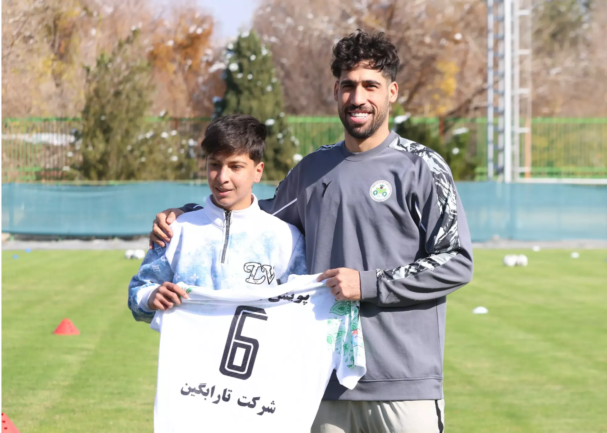 تقدیر ویژه ذوب آهن از توپ جمع‌کن مسئول و تاثیرگذار در بازی حساس + عکس