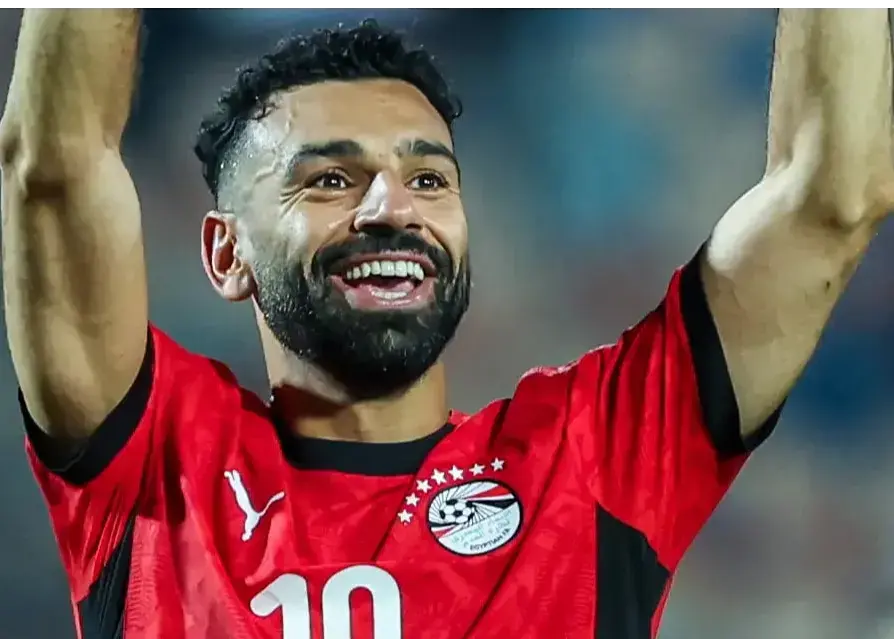 شوک به لیورپول: محمد صلاح تا دو هفته دیگر تیم را ترک نمی‌کند!