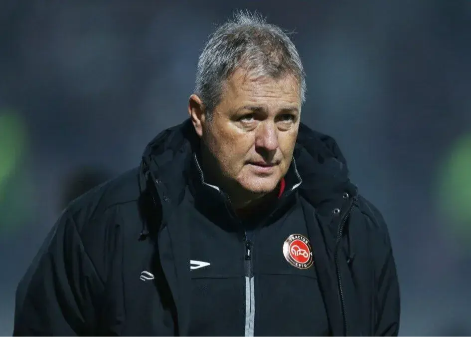 تراکتور در آستانه سقوط از صدر؛ راز موفقیت‌های ناپایدار در چهار جام چیست؟