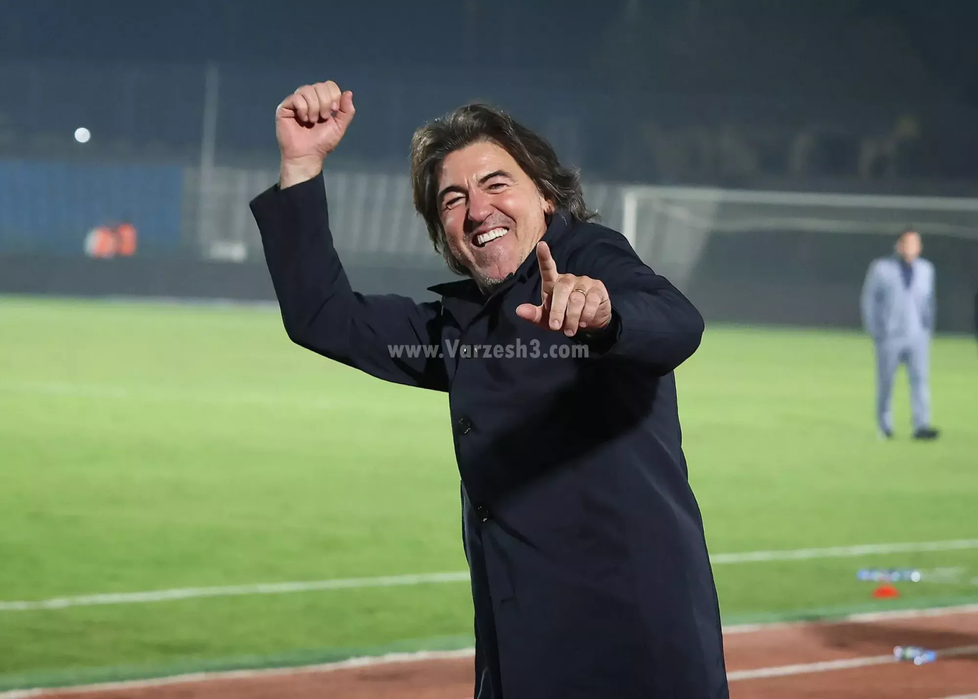 واکنش جنجالی ساپینتو پس از برد استقلال: چرا از من معذرت نمی‌خواهی؟