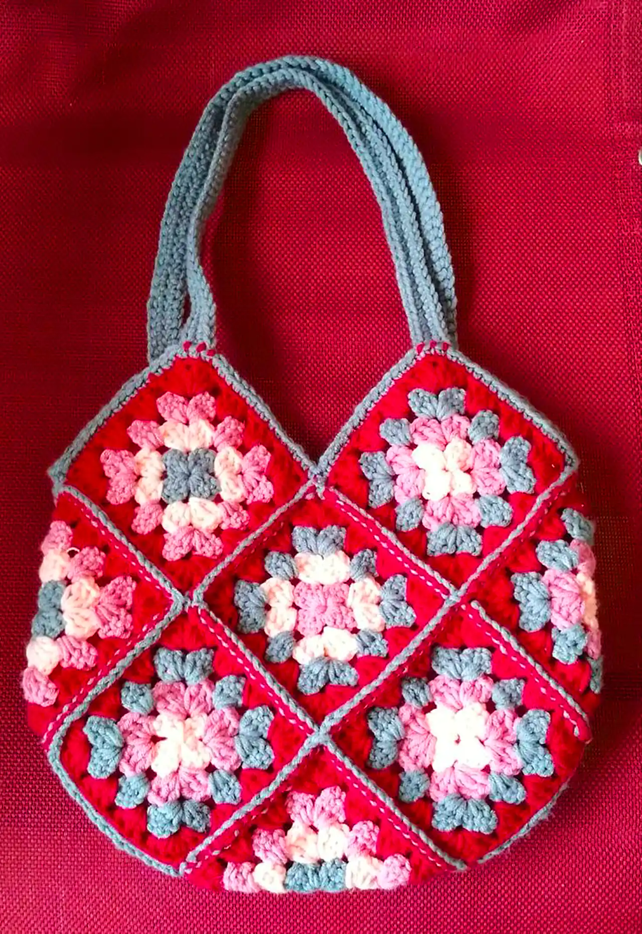 کیف دستبافت با موتیف ها 