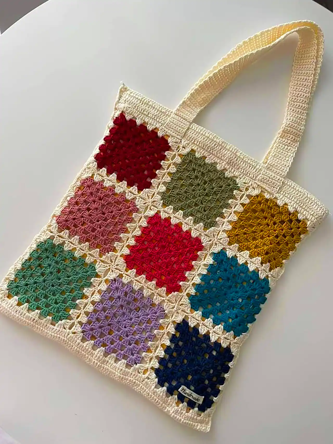 کیف دستبافت با موتیف ها 
