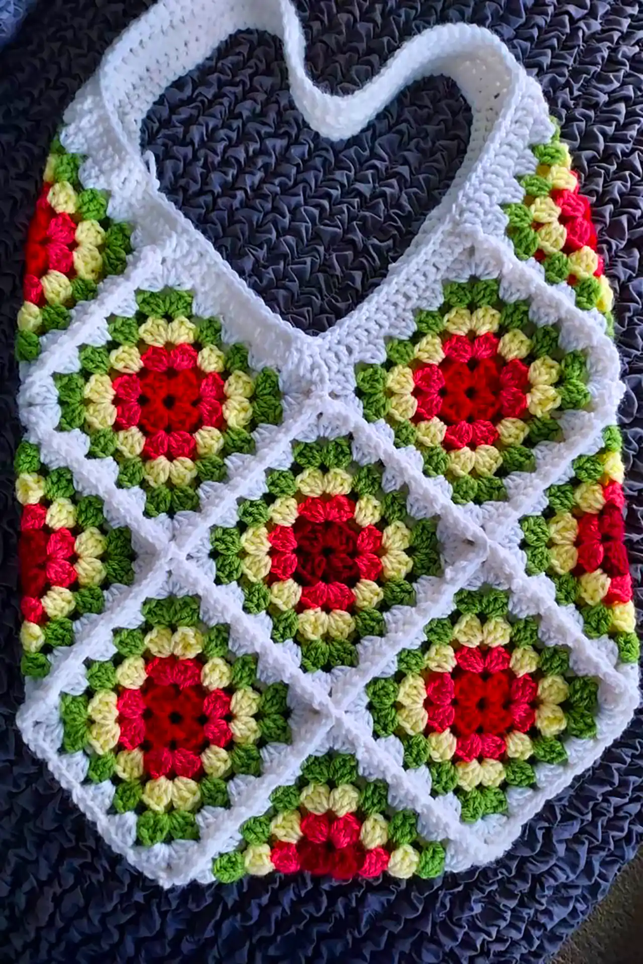 کیف دستبافت با موتیف ها 