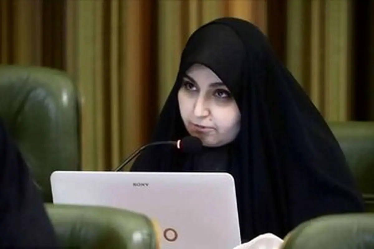 نرجس سلیمانی به لغو مراسم در سالگرد شهید سردار اعتراض کرد: ظلم به حقوق مردم است!