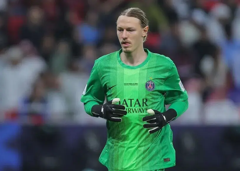 شوک بزرگ به پاری سن ژرمن؛ دروازه‌بان روسی مصدوم و غایب چند هفته‌ای شد!