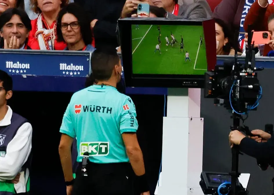 فیفا در آستانه تغییر بزرگ در VAR؛ بررسی ضربات کرنر در جام جهانی تابستان آینده!