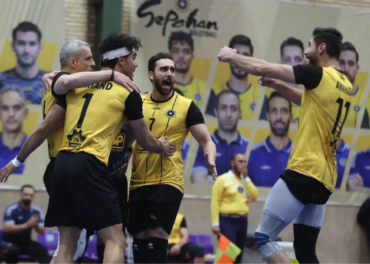 پوستر ویژه سپاهان برای نبرد سرنوشت‌ساز والیبال؛ جنگ صدرنشینی آغاز شد!