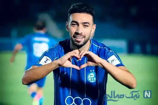 منیر الحدادی، ستاره مراکشی، با مدل موی جدید خود چهره‌ای تازه و جذاب به نمایش گذاشت! + ویدئو / غافلگیری در رختکن استقلال