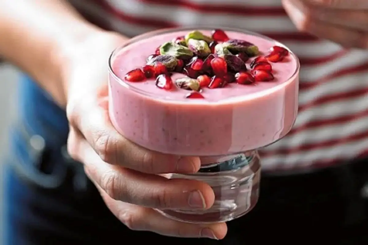 موس انار؛ دسر یلدایی با طعمی بی‌نظیر و ظاهری جذاب که حتما باید امتحان کنید!