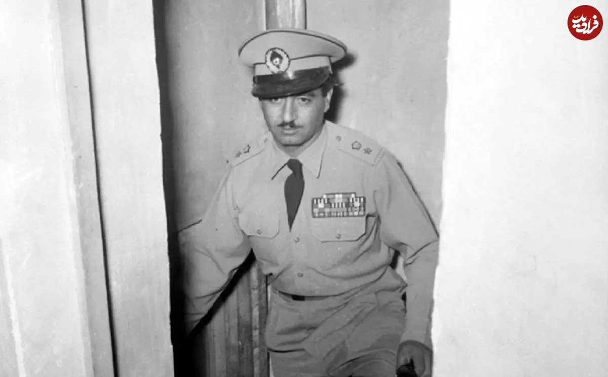 عکس| سفر در زمان؛ «بختیار، اولین رئیس ساواک» در حاشیه یکی از میهمانی های دربار؛ دهه 30