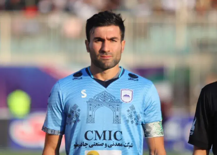 گلزن چادرملو: پرش بلند و ضربه سر تماشایی که همه را شوکه کرد!