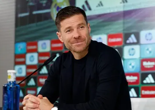 واکنش تند ژابی به تمسخرهای وینیسیوس؛ رئال مادرید به دنبال فرار از بحران در برنابئو!