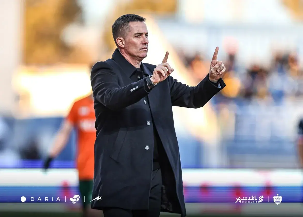 اوسمار ویرا روی سکوها؛ پرسپولیس چگونه از شکست گریخت؟