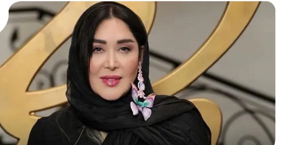 تیپ شلخته اما ژست‌های مدلینگ همسر محمد علیزاده ؛ سارا منجزی‌پور هواداران را شوکه کرد!