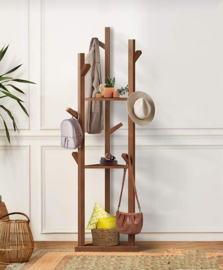 چوب لباسی ایستاده