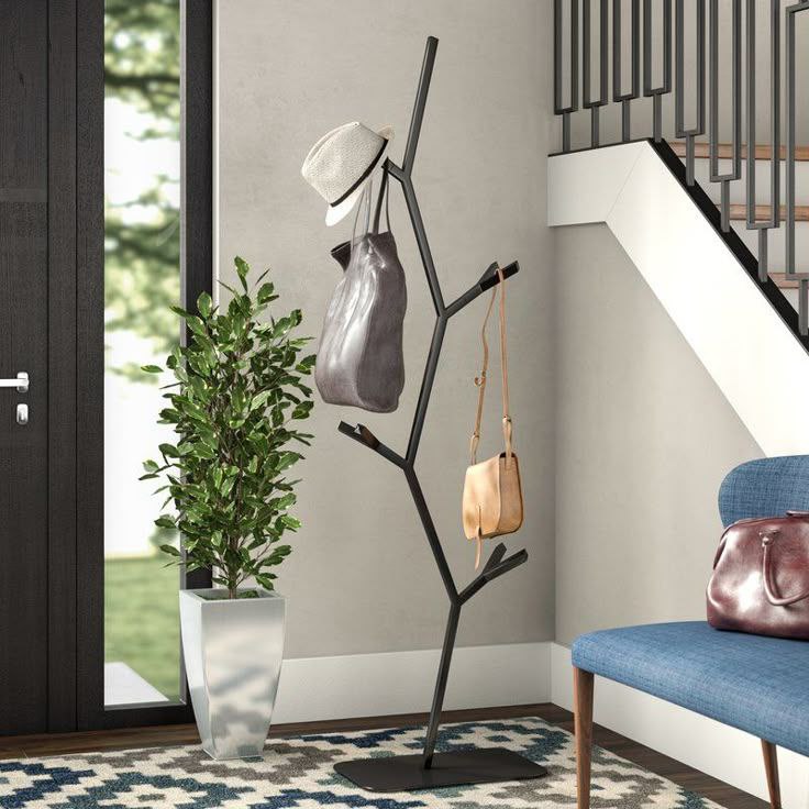 چوب لباسی ایستاده