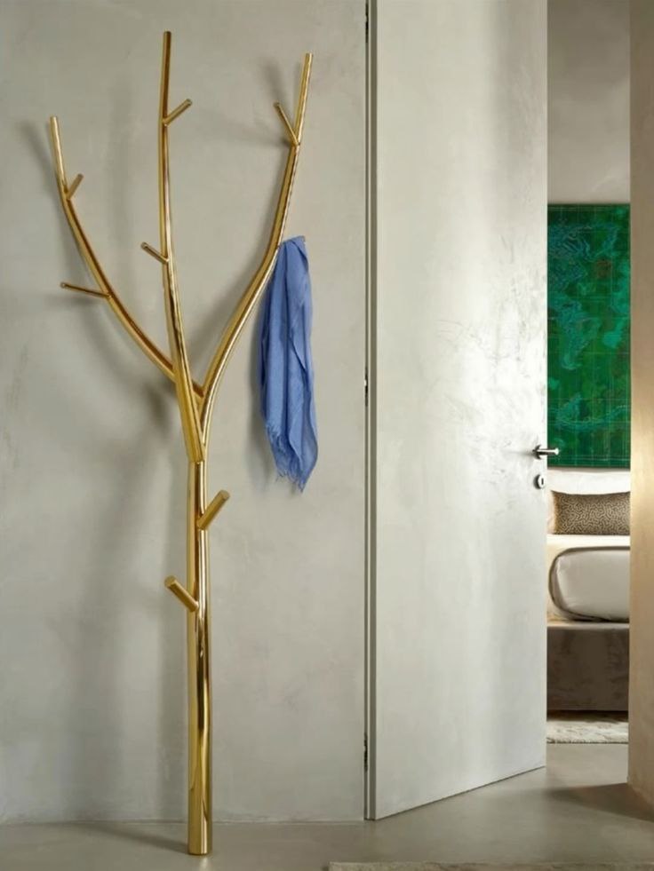 چوب لباسی ایستاده