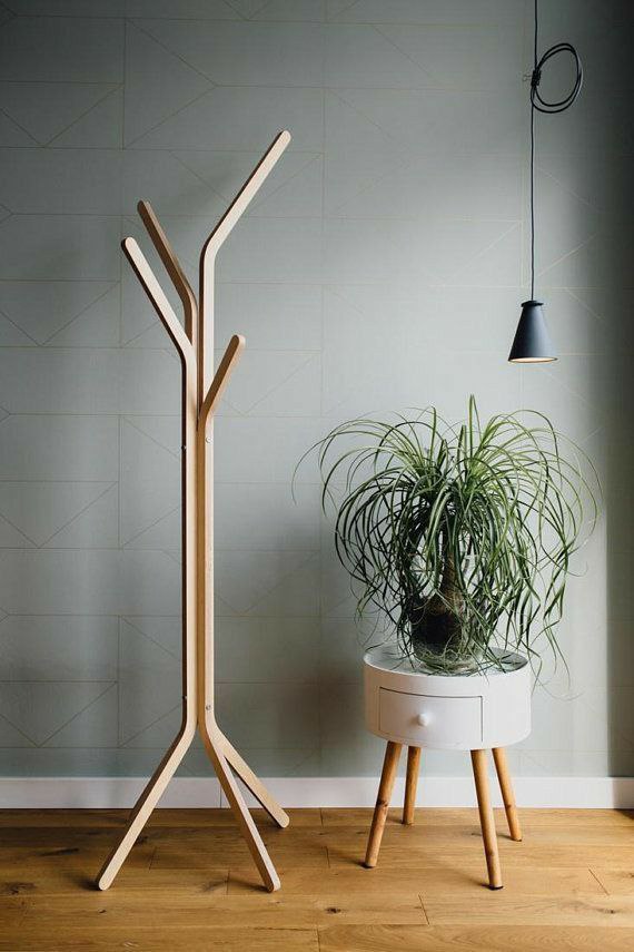 چوب لباسی ایستاده