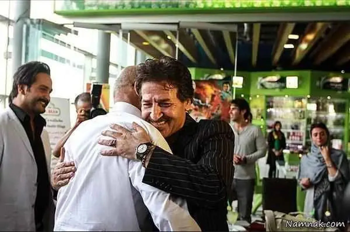 عکس| جمشید هاشم‌پور و ابوالفضل پورعرب دو بازیگر محبوب و مشهور دهه ۷۰ در یک قاب/ تغییر چهره این دو بازیگر پس از سال ها