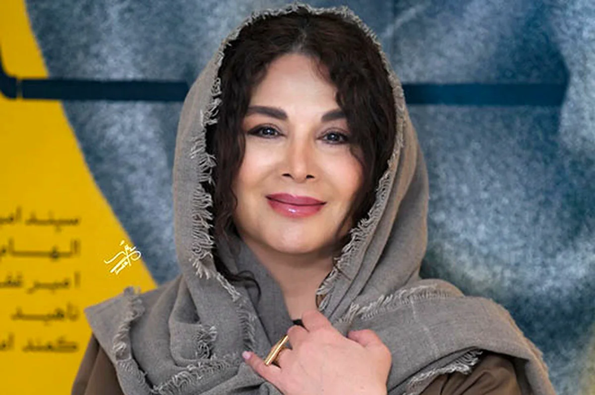 شهره سلطانی با استایلی خیره‌کننده در رونمایی کتاب «صداها» همه نگاه‌ها را به خود جلب کرد