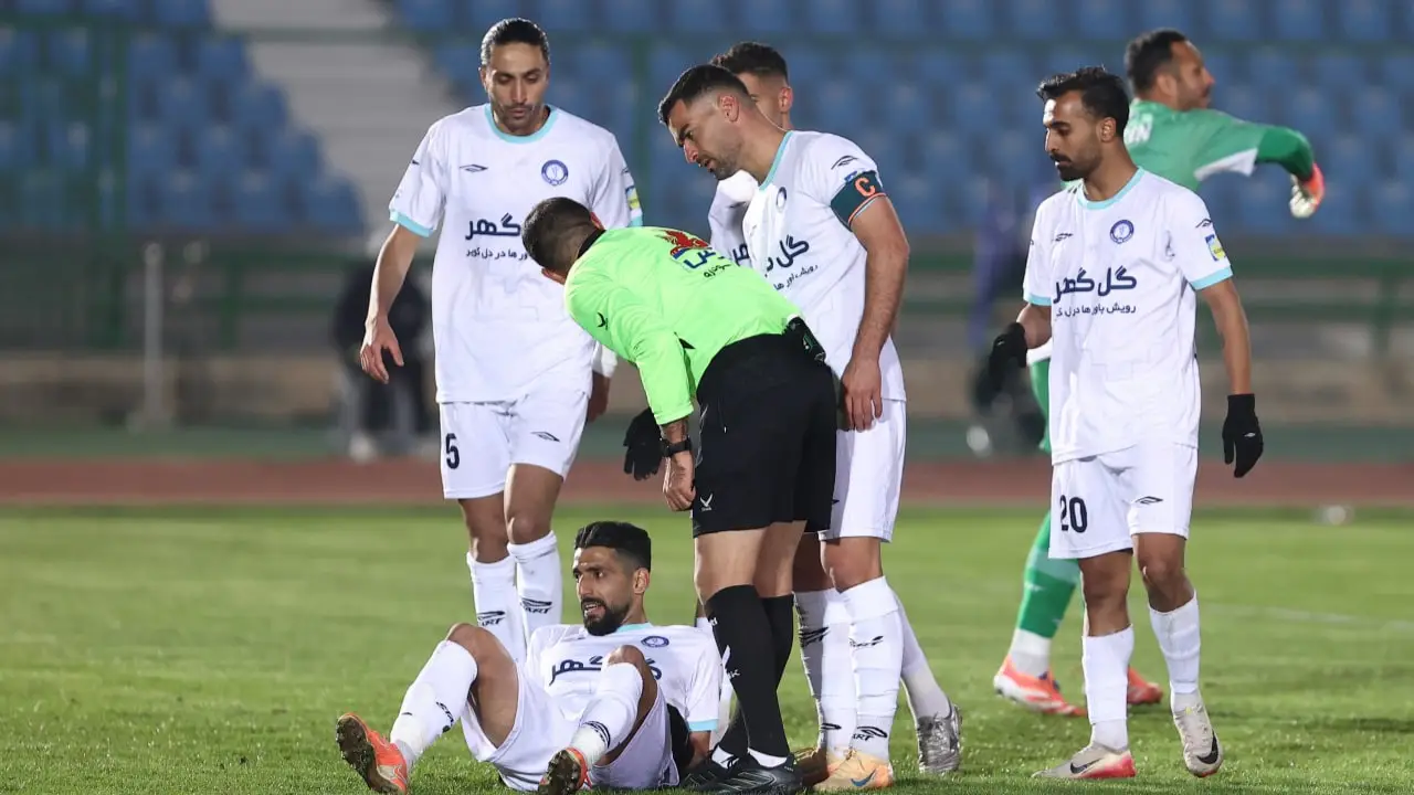 حمله سیاوش به سا پینتو و شاید چشمی: این تیم باید با بمب پاکسازی شود!