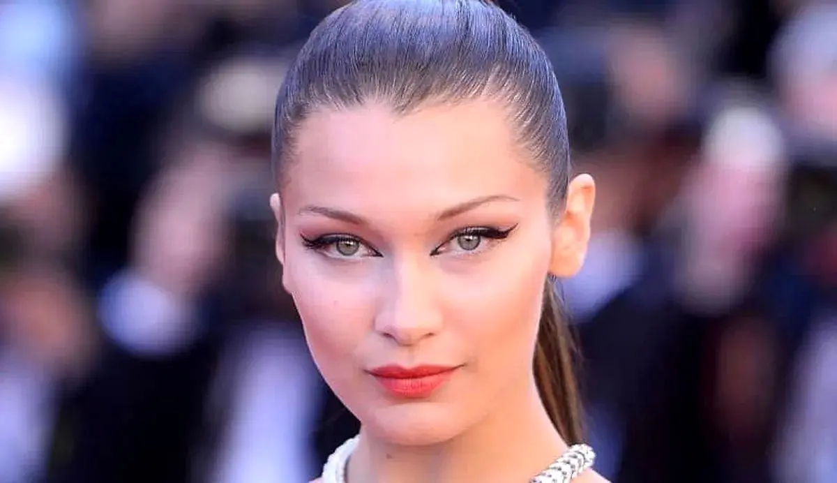 چطور گلاب و فرش ایرانی در خانه بلا حدید، پیام‌های پنهان فرهنگی را فاش می‌کنند؟