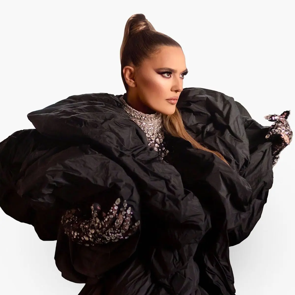 خواننده محبوب ترکیه با هدیه‌ای شگفت‌انگیز از ایران همه را متعجب کرد!