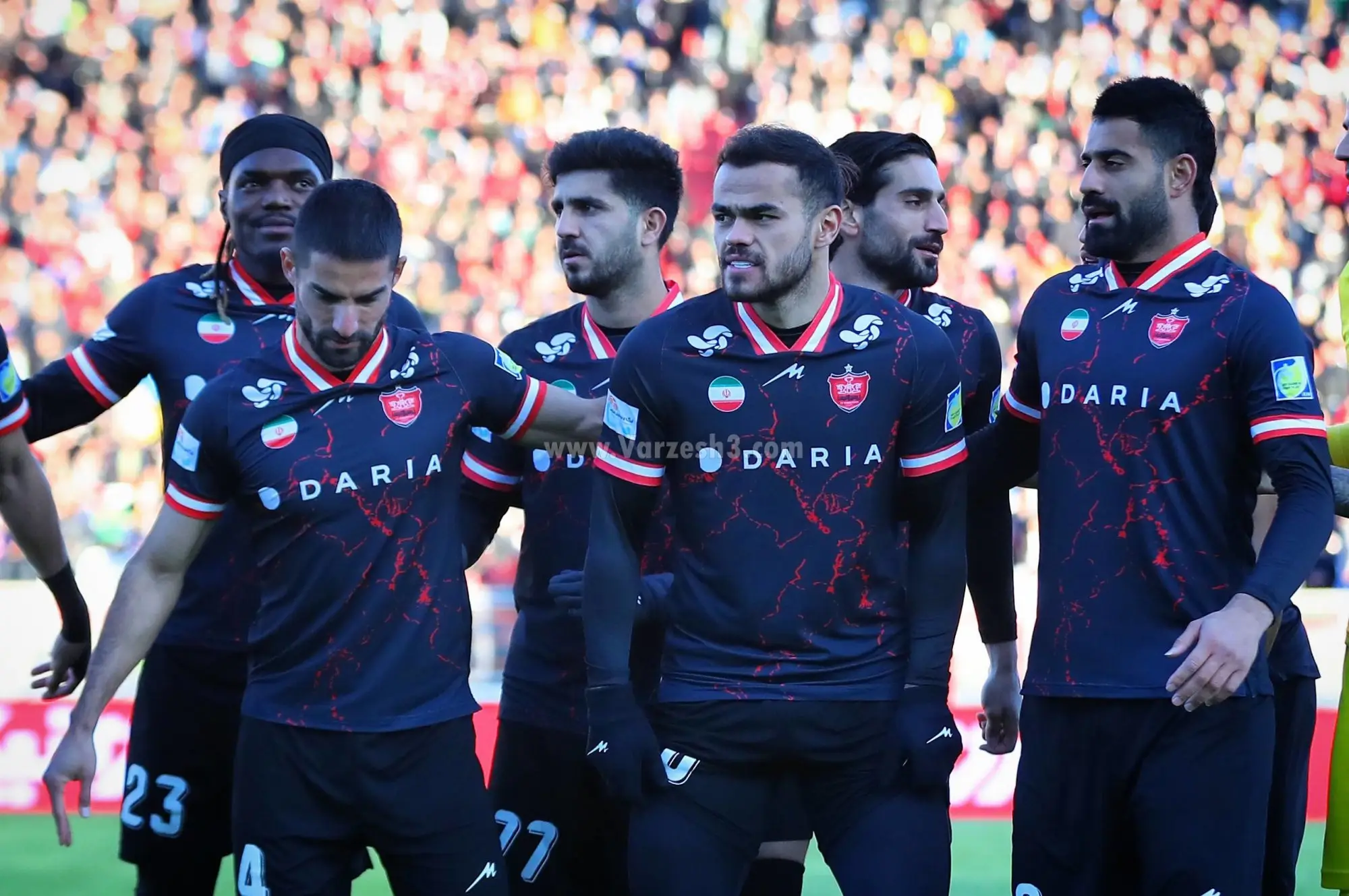 پوستر جدید پرسپولیس با پیامی ویژه پس از جنجال‌های بازی تراکتور منتشر شد!