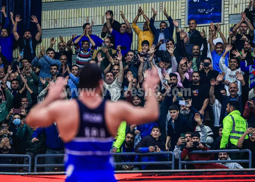 بازگشت بی‌نظیر شیرشاه به کشتی؛ سالن پر از هیجان و اشتیاق شد!