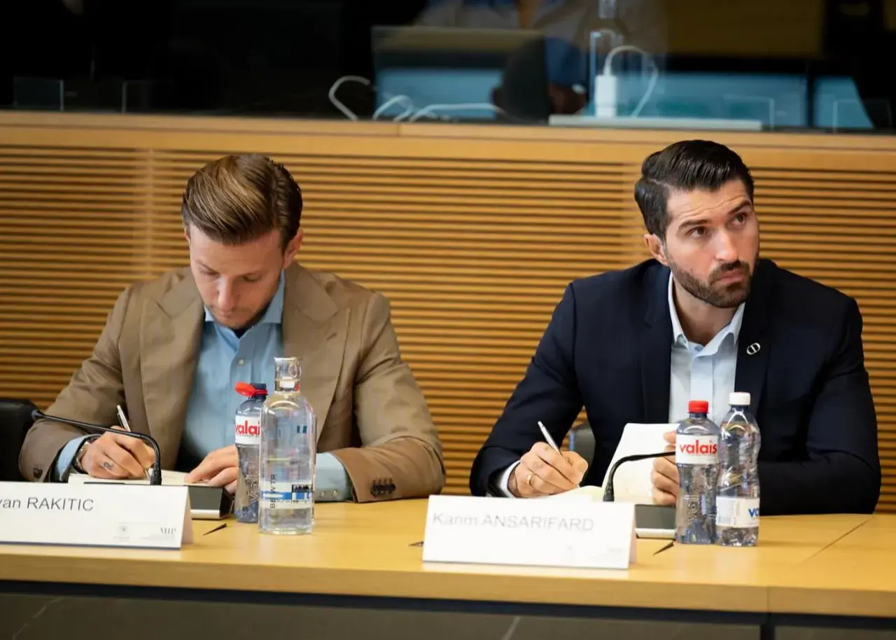 کریم انصاری‌فرد در آستانه مدیرعاملی پاری‌سن‌ژرمن؛ آیا فصل جدیدی در انتظار ستاره ایرانی است؟