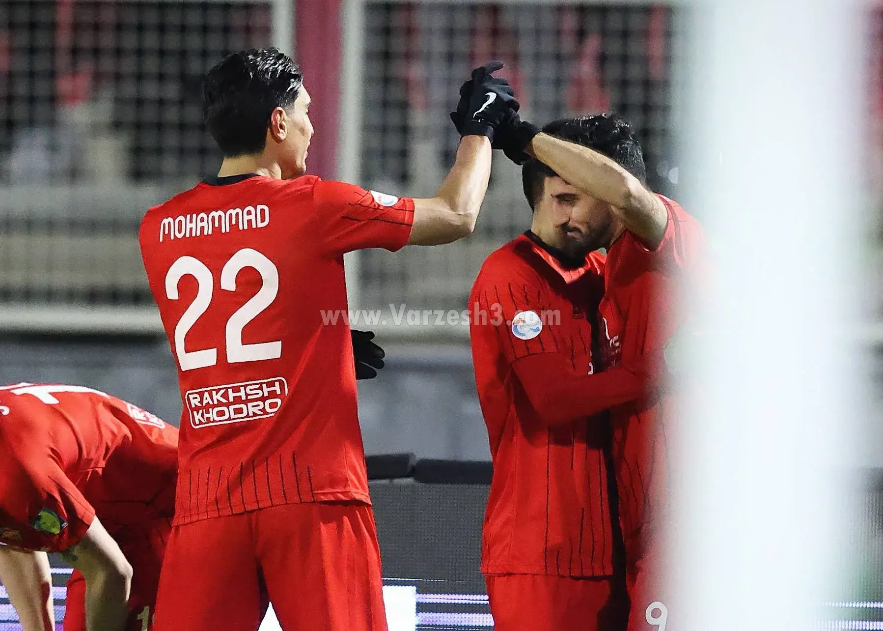 طعنه سنگین تراکتوری‌ها به پرسپولیس؛ خداحافظ رقیب در یک دربی نفس‌گیر!