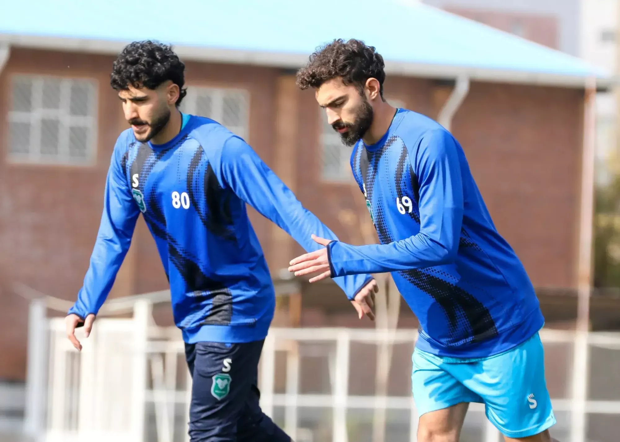 کوچ خیبر خرم‌آباد به چمن مصنوعی؛ تمرینات حساس پیش از دیدار سرنوشت‌ساز لیگ برتر