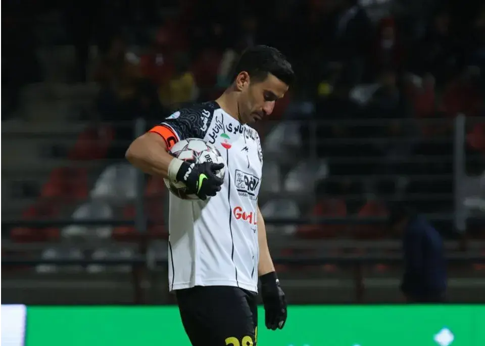 لحظه نفس‌گیر احسان حاج‌صفی در برابر ریکاردو آلوز؛ پنالتی‌زن تغییر کرد و گل شد!