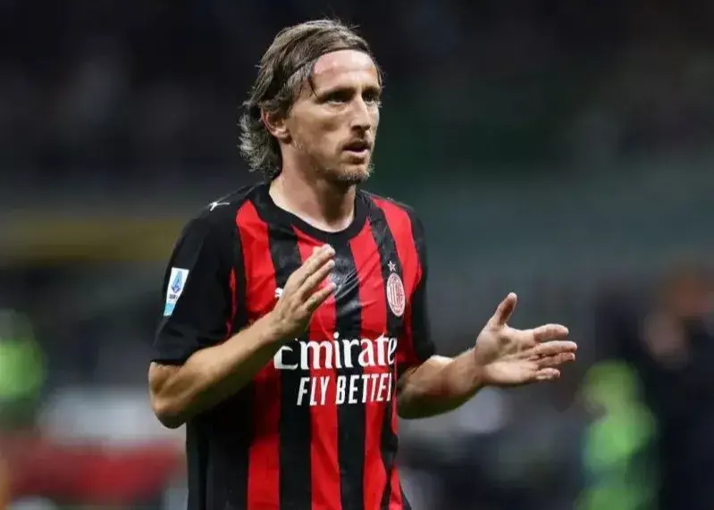 رئال مادرید به اشتباه بزرگ اعتراف کرد: چرا نباید مودریچ را از دست می‌دادند؟