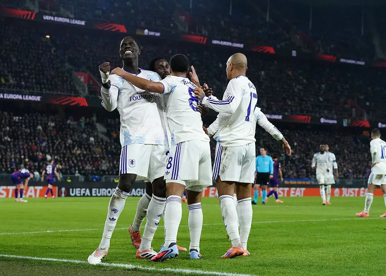 اونای امری با جشن جنجالی؛ استون ویلا رکورد ۱۰۰ ساله انگلیس را شکست!