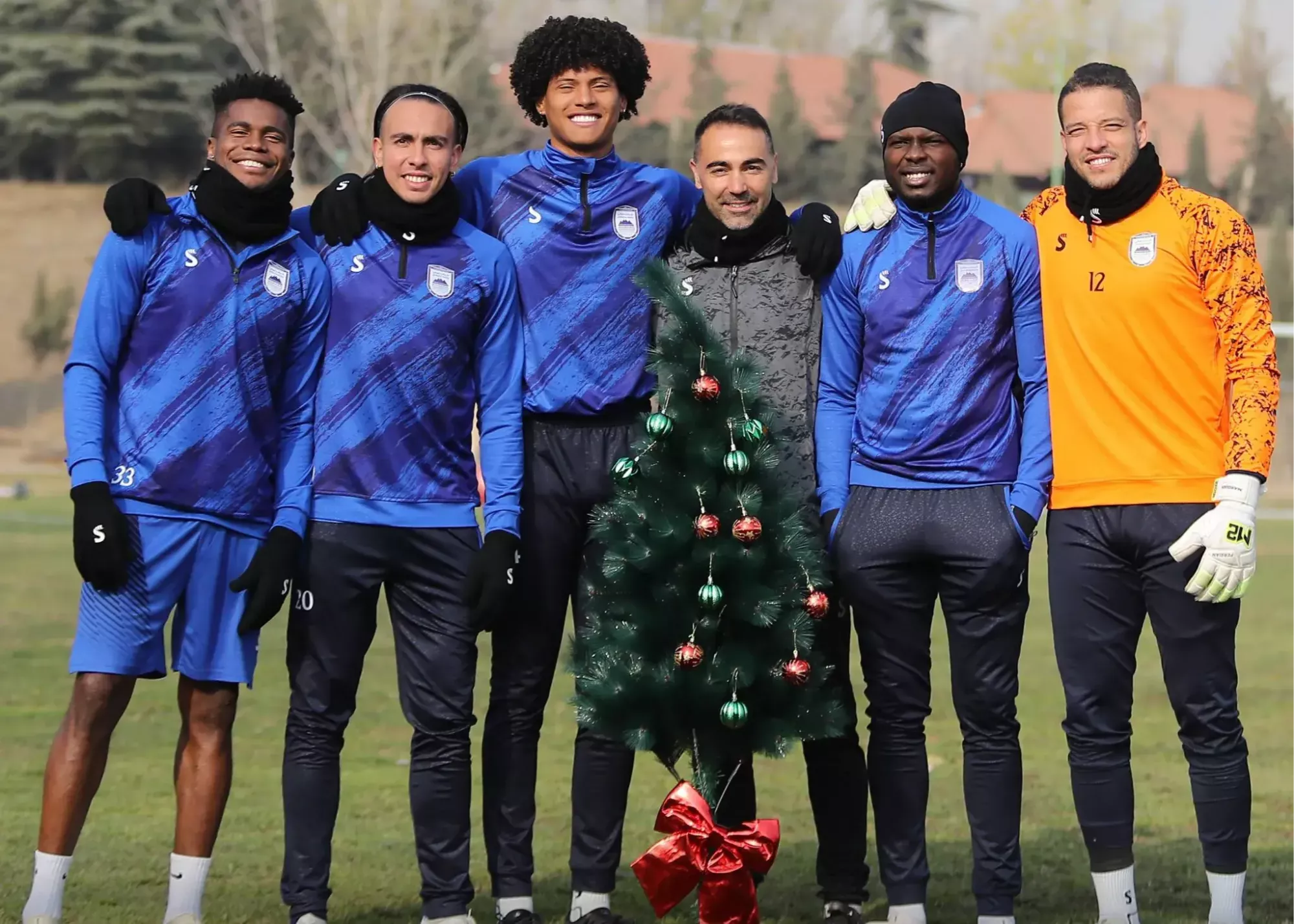 جشن خاص چادرملو برای سال نو میلادی بازیکنان خارجی در اردکان