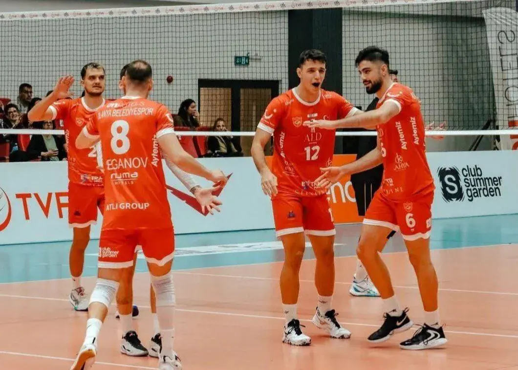 بردیا سعادت با توفانی ۳۱ امتیازی؛ مهارنشدنی‌ترین ستاره والیبال ترکیه!