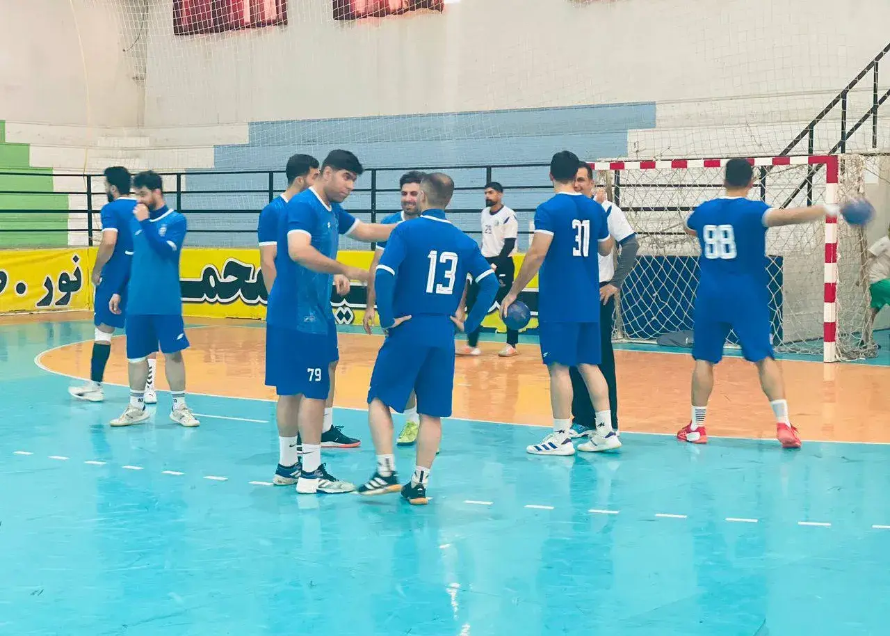 استقلال کازرون در آستانه تاریخ‌سازی؛ صدرنشینی در لیگ برتر هندبال چقدر نزدیک است؟