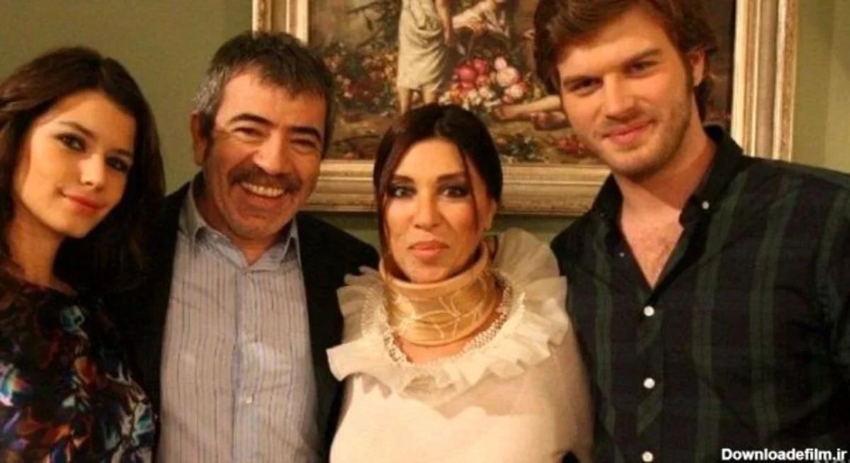 دورهمی جذاب مادر و دختر ستاره سریال «عشق ممنوع» که همه را شگفت‌زده کرد!