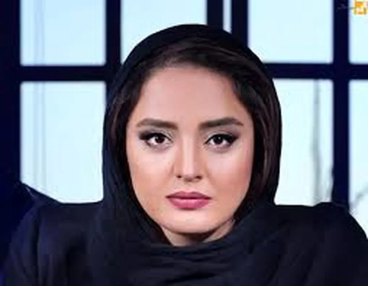 عکس داغ امروز | تیپ متفاوت نرگس محمدی در عراق جلب توجه کرد