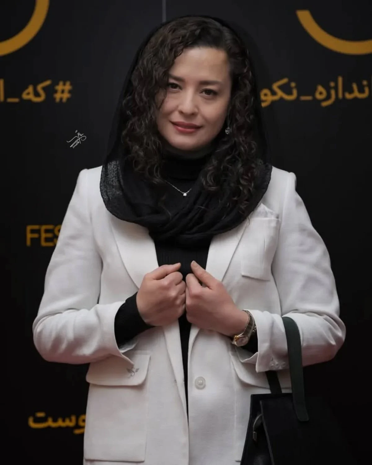 photo_2025-11-16_23-40-43