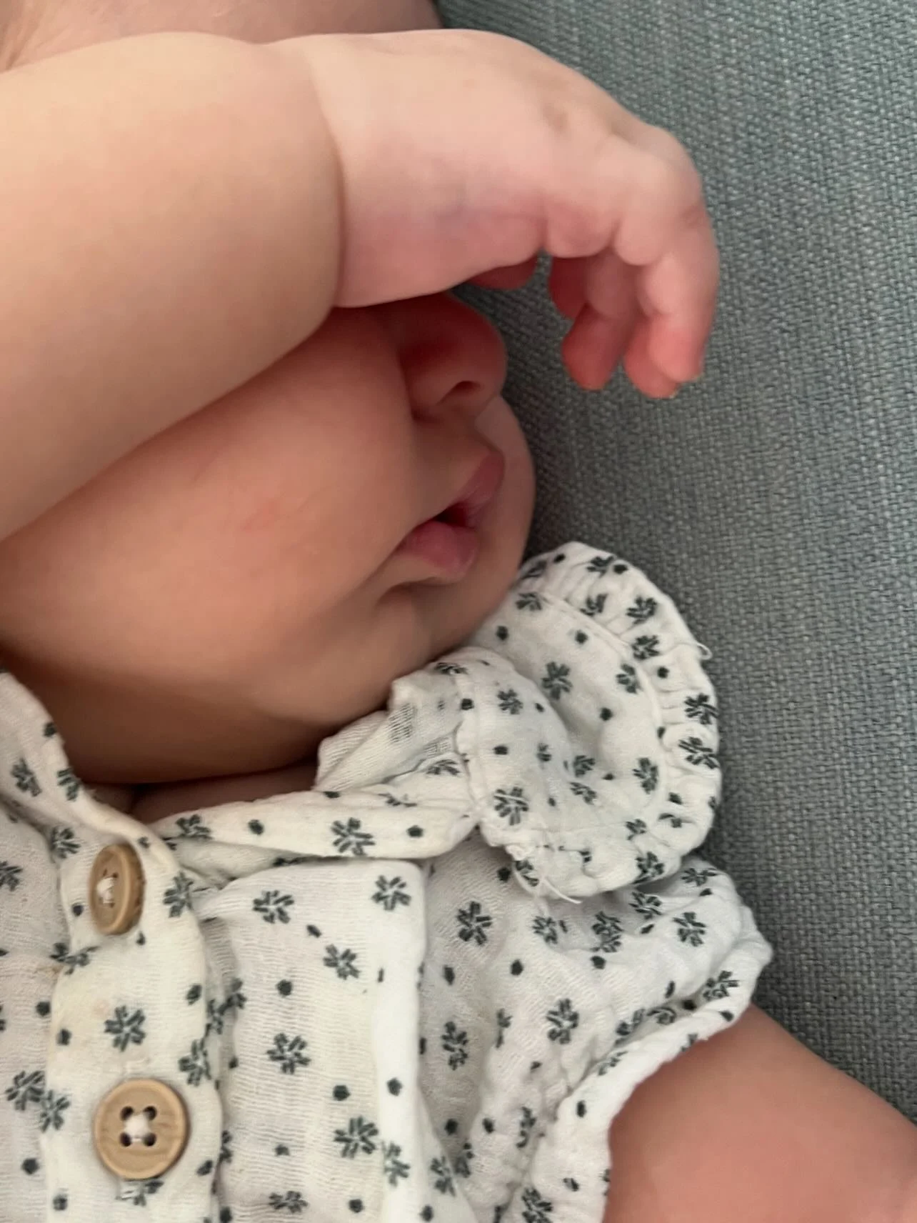 پست احساسی همسر پیمان قاسم‌خانی برای دخترشان