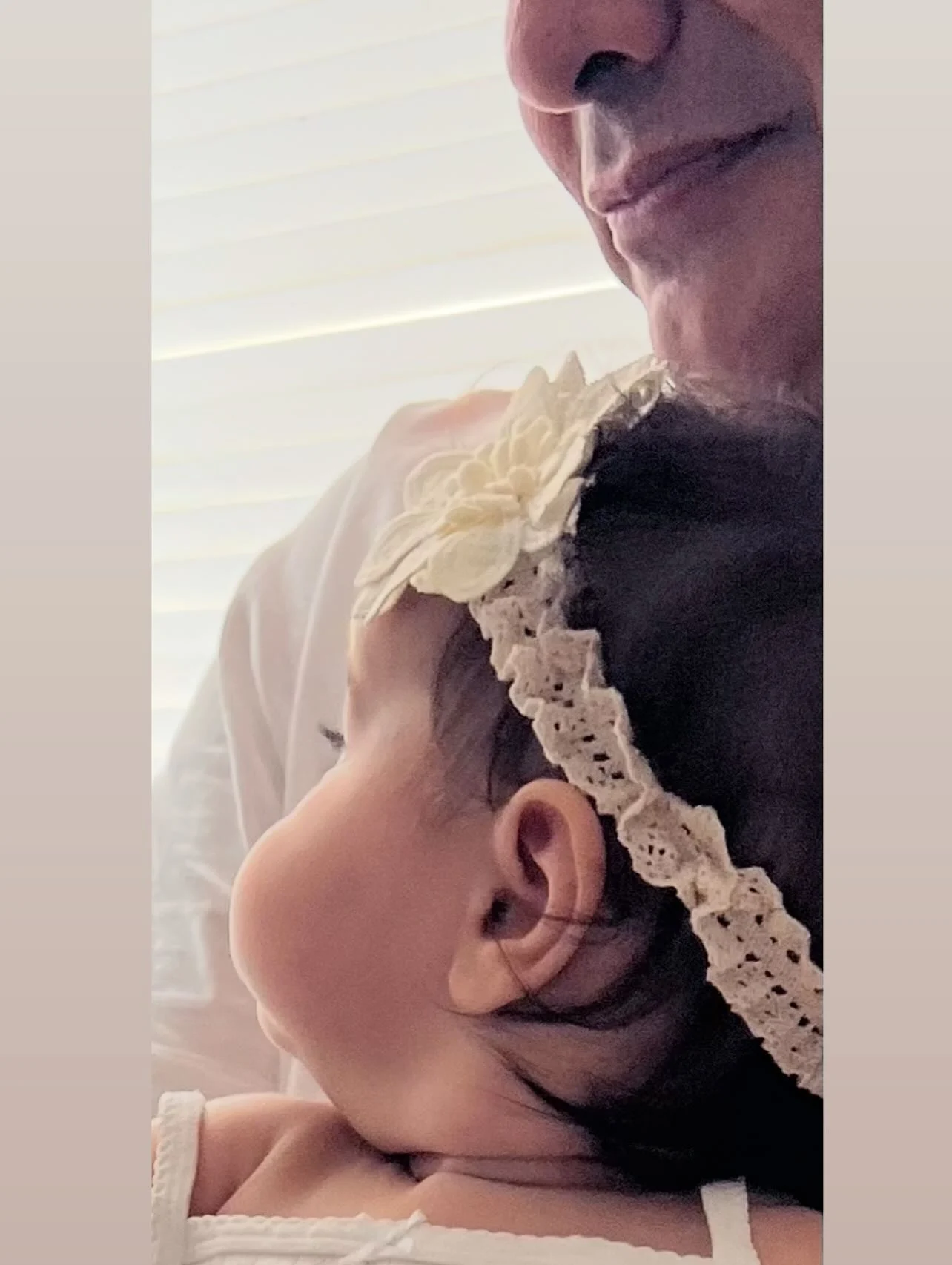 پست احساسی همسر پیمان قاسم‌خانی برای دخترشان