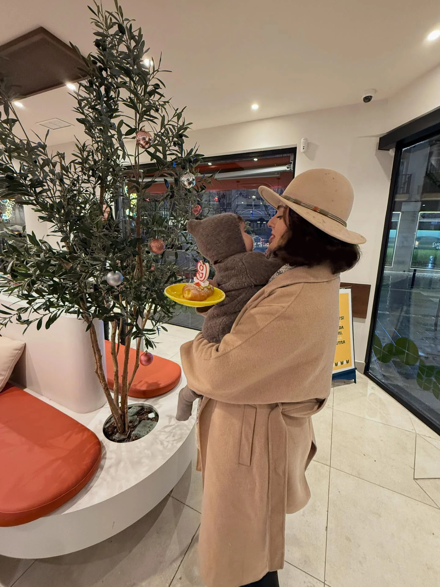 پست احساسی همسر پیمان قاسم‌خانی برای دخترشان