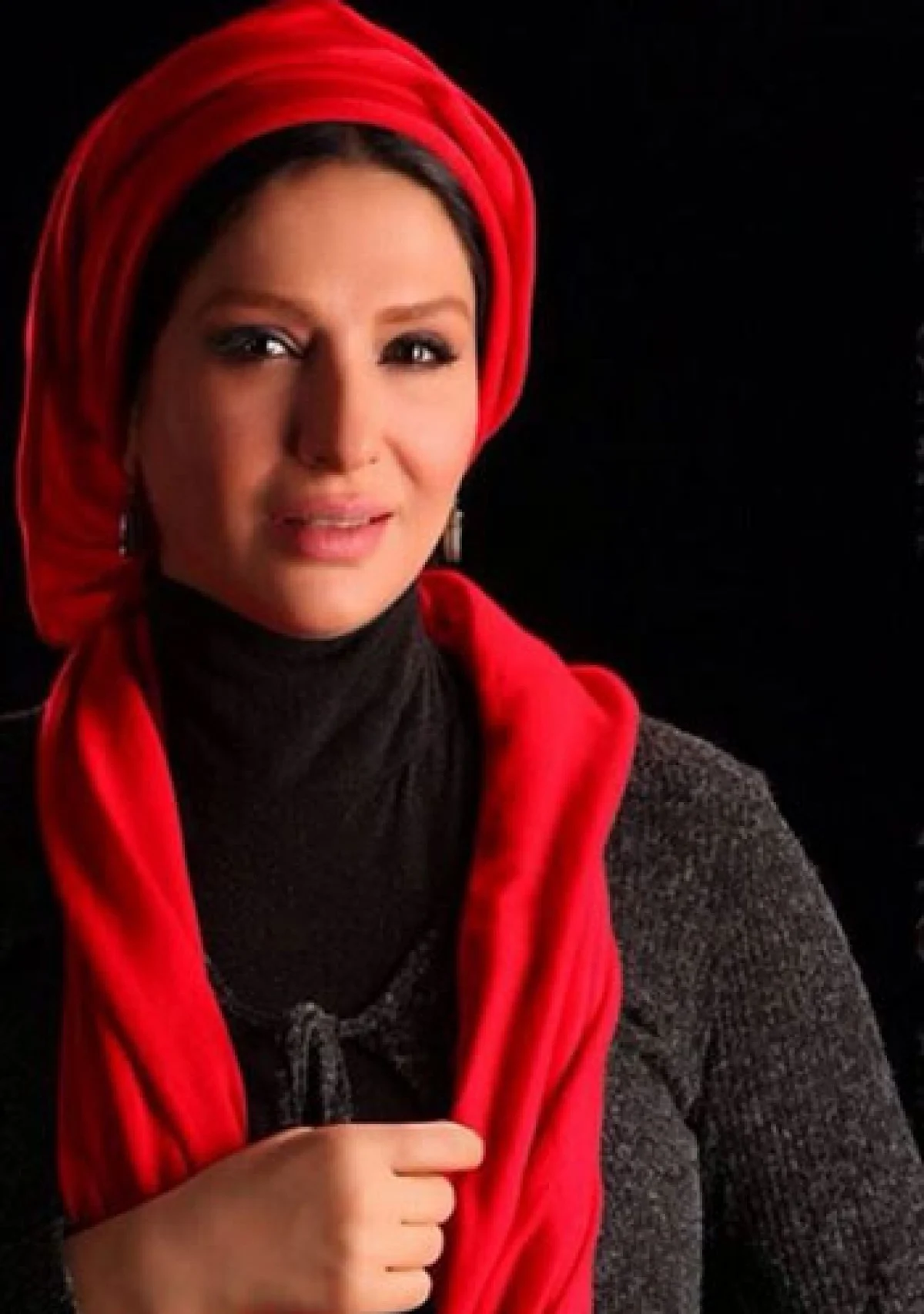 بیوگرافی کامل ساغر عزیزی، بازیگری که بی‌حاشیه اما الهام‌بخش است