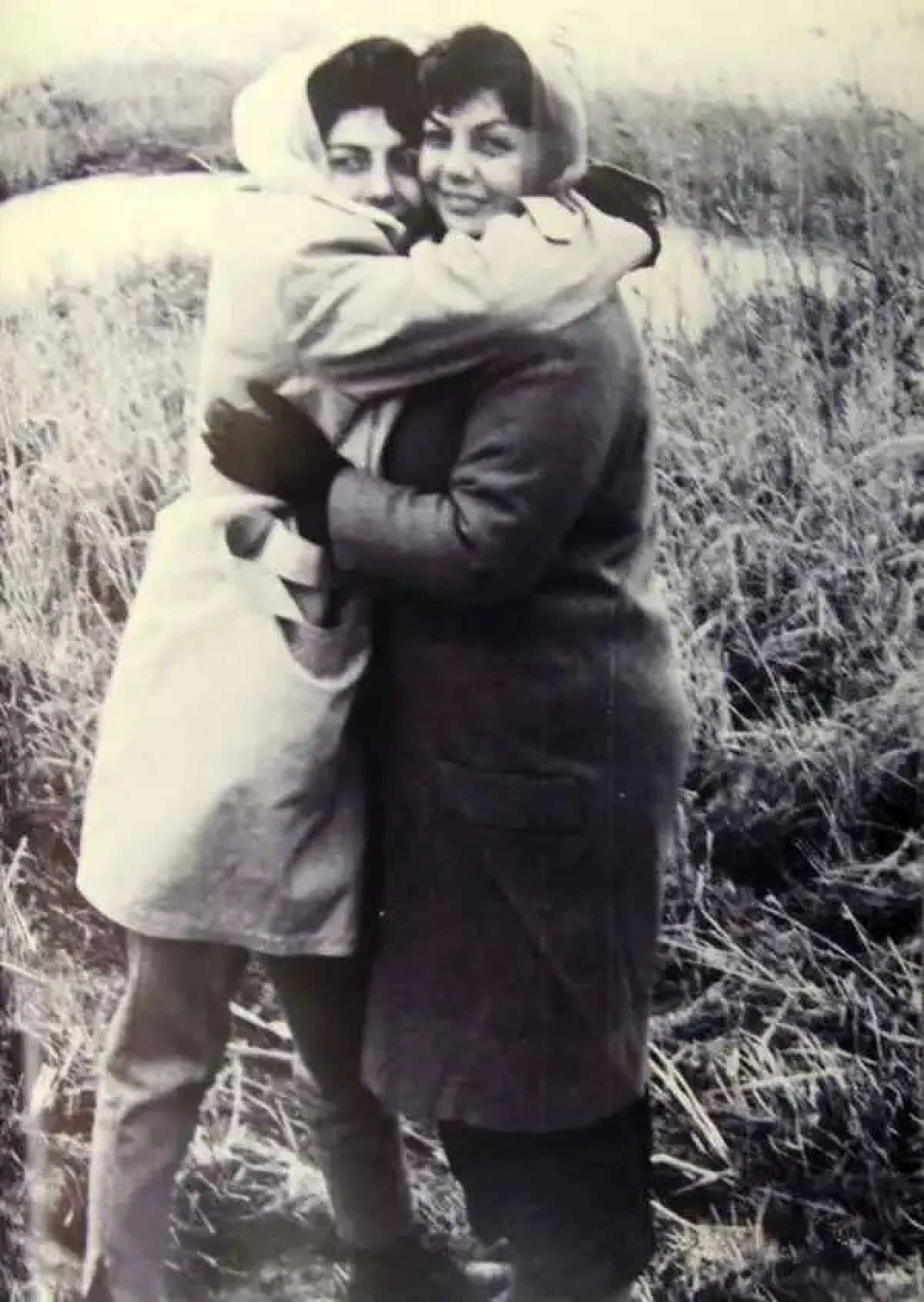 این عکس قدیمی از ثریا قاسمی و مادرش دل همه را برد