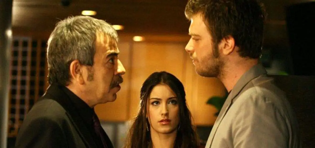 هازال کایا با استایلی جدید و جذاب‌تر از همیشه در شبکه‌های اجتماعی غوغا به پا کرد!