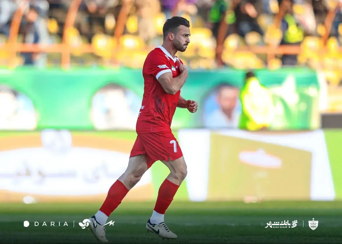 استوری کاپیتان پرسپولیس پیش از غیبت اجباری